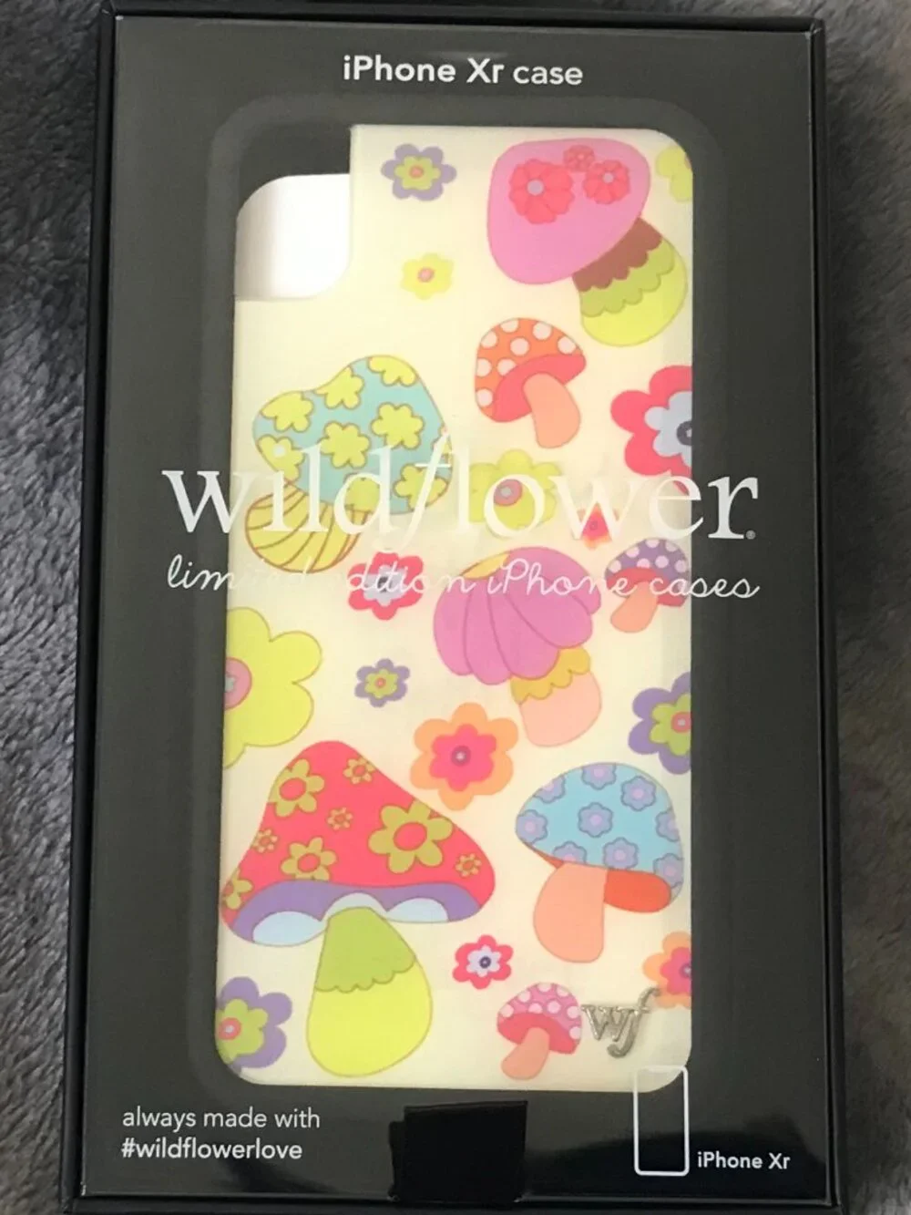 NWT Wildflower Groovy Shroom iPhone XR Case New in Box Retro Mushroom